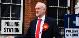 Corbyn fordert May zum Rücktritt auf